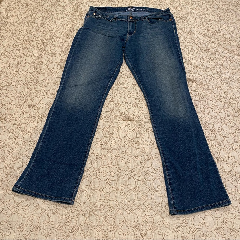 Signature by Levi Strauss Women’s Modern Straight Leg Jeans Size 16